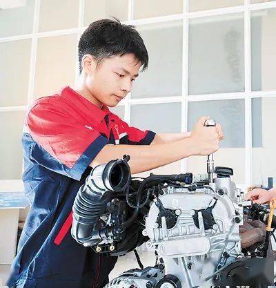 0名大学生畅谈青年责任担当j9九游会入口强国有我！1(图3)